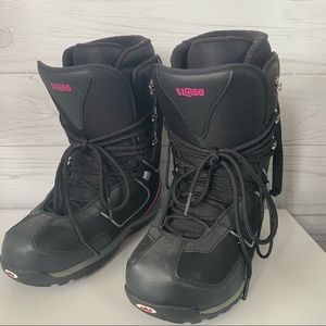 5150 Women’s Snowboarding Boots
